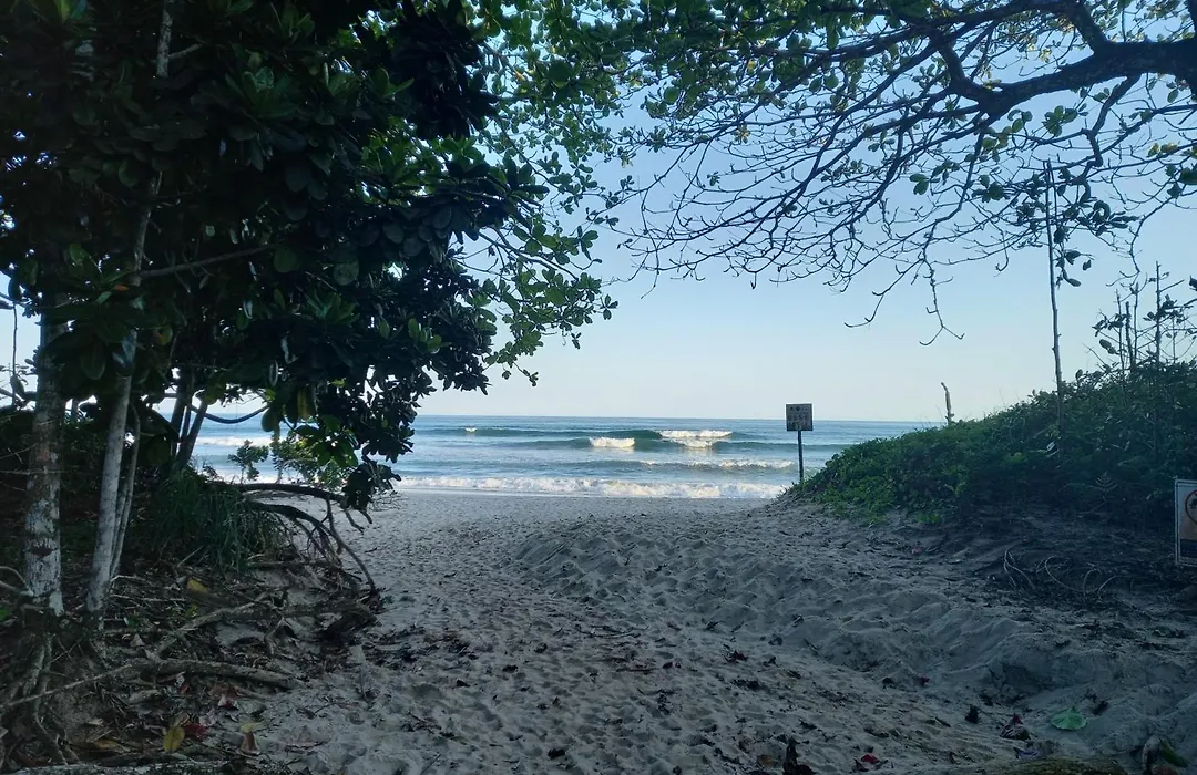 Suíte no Condomínio Itamambuca - Muito Perto da Praia !!!-1